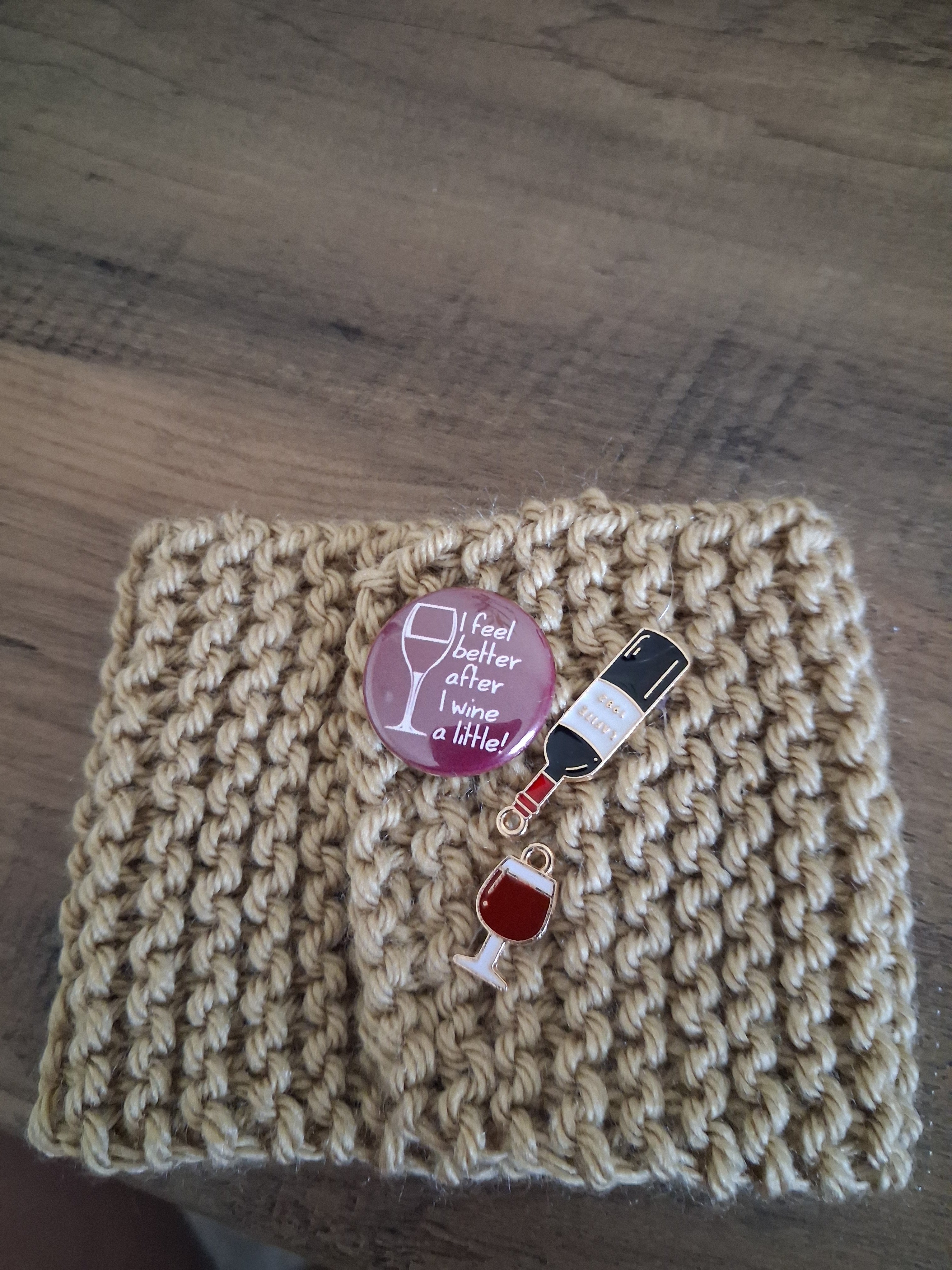Wine glass cozy