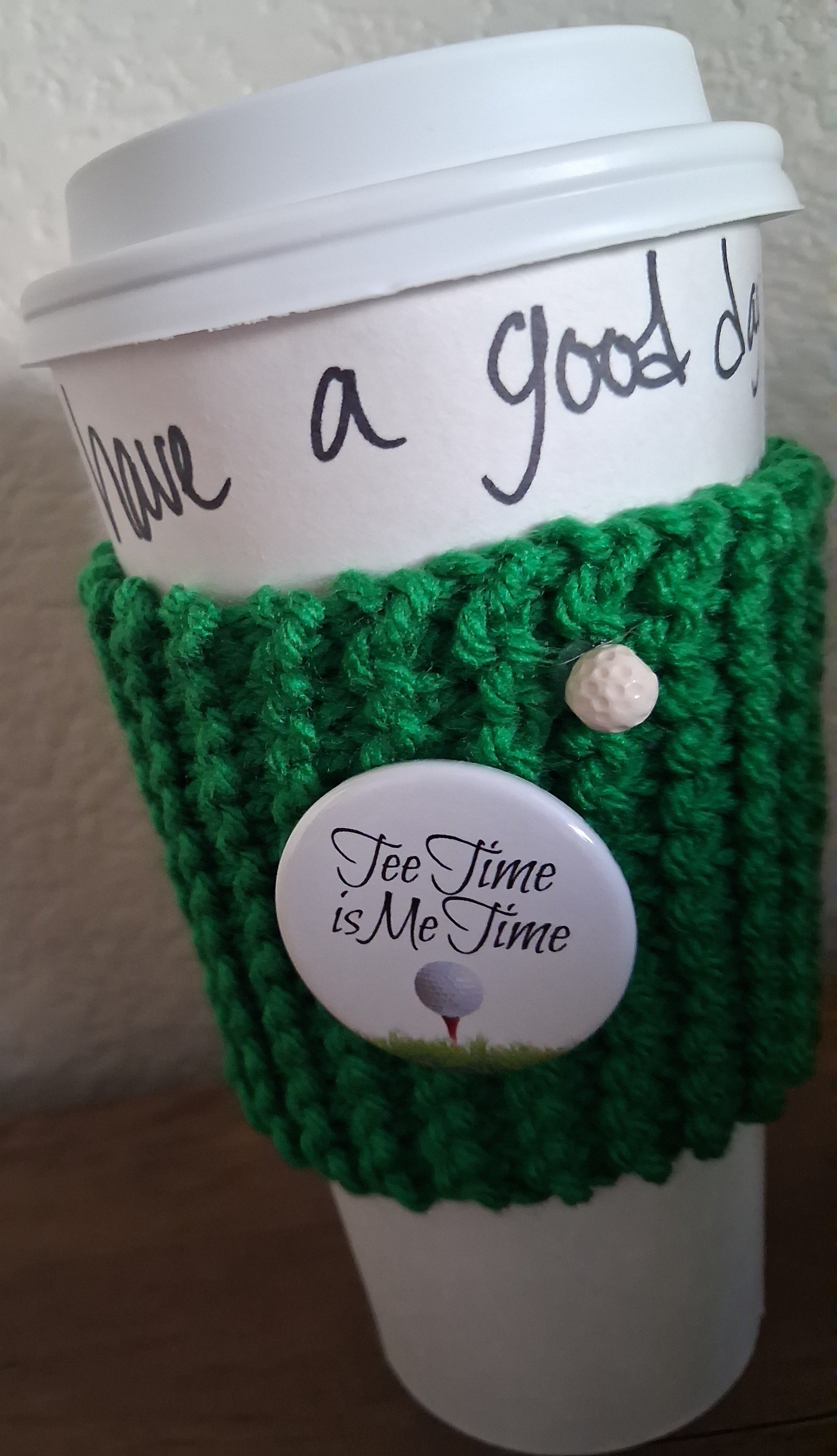 Golf lovers drink cozy